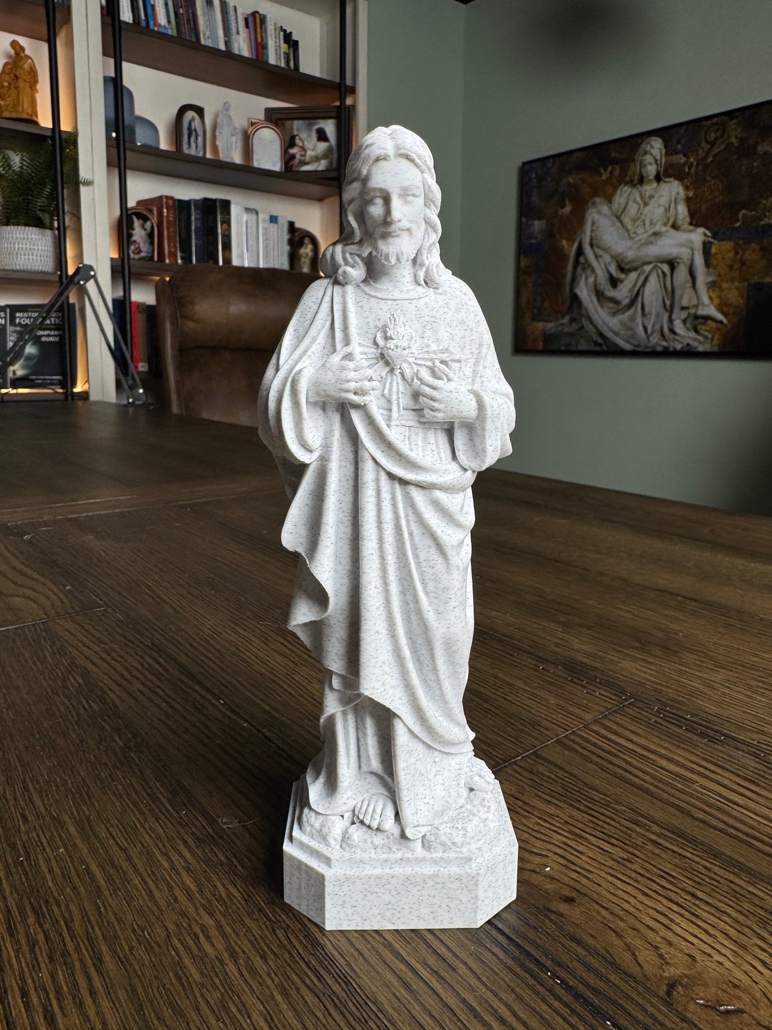 Sacred Heart of Jesus Statue