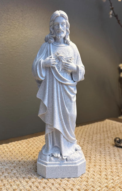 Sacred Heart of Jesus Statue