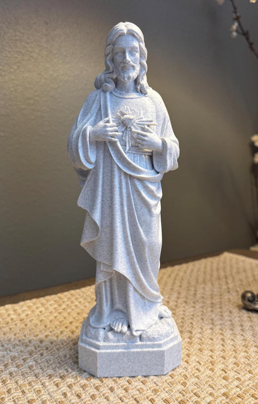 Sacred Heart of Jesus Statue